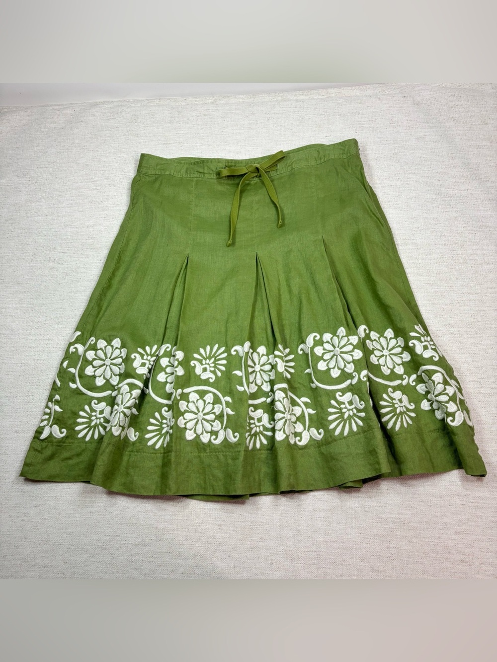Ann Taylor women size 12 floral embroidery linen Circle Skirt knee length green